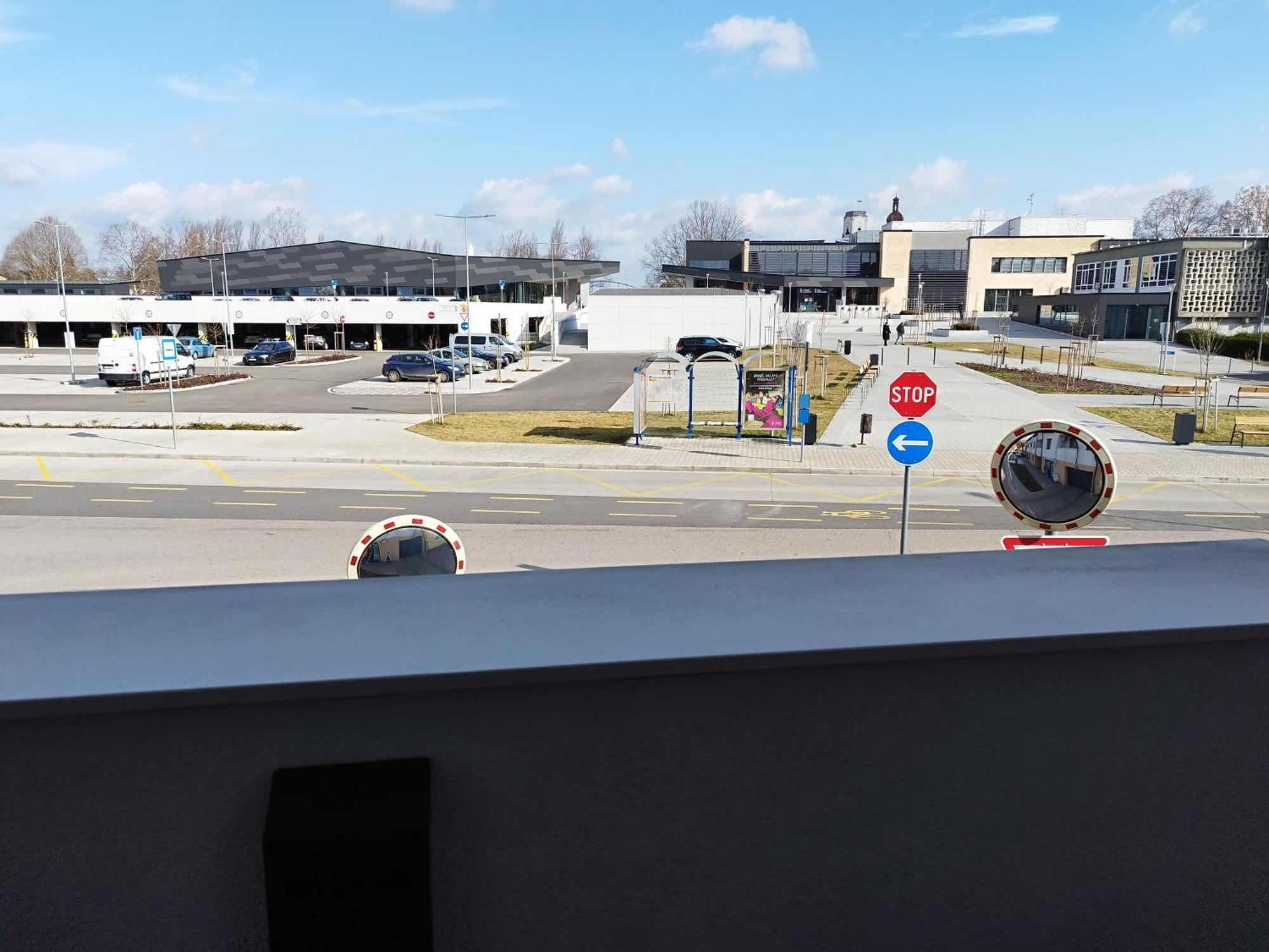 Hid19 Apartman Gyor Belvaros-Free Parking-Terrace Az Rq Vizi Elmenypark Es Gyogyfuerdonel Exterior photo